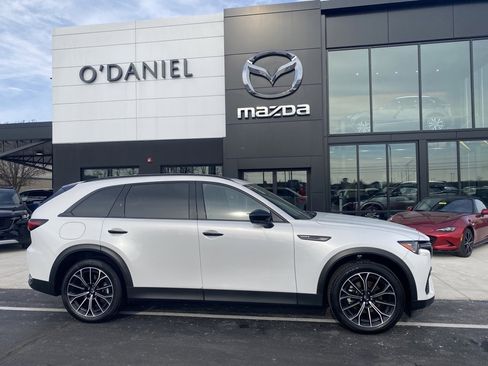 Certified 2025 MAZDA CX-70 Plug-In Hybrid w/ Premium Plus image 2