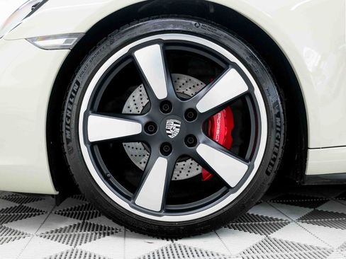 Used 2014 Porsche 911 Carrera S RWD image 32