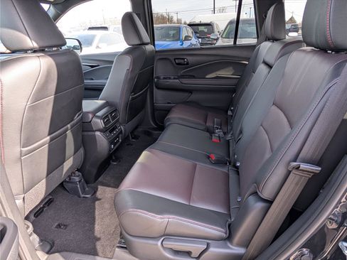 Used 2025 Honda Passport Black Edition image 16