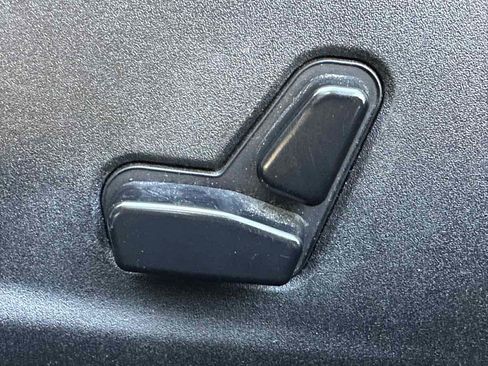 Used 2018 Dodge Charger R/T Scat Pack RWD image 12