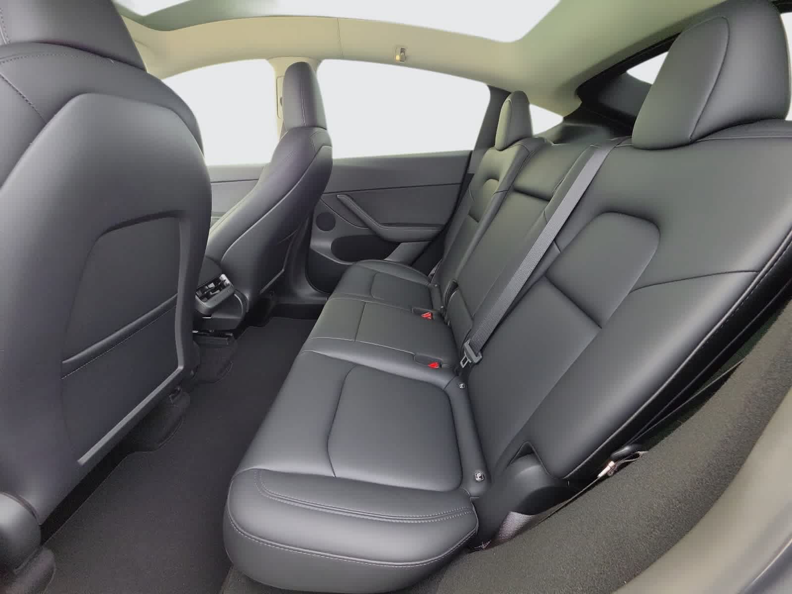 Used 2023 Tesla Model Y 2WD image 28