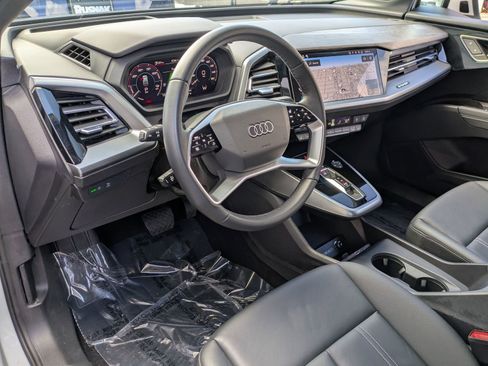 Used 2024 Audi Q4 e-tron Prestige image 14