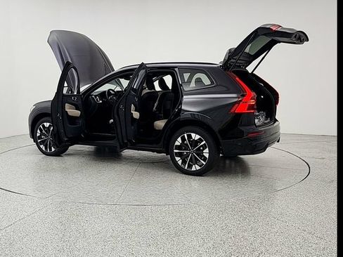 New 2026 Volvo XC60 T8 Plus w/ Protection Package Premier AWD/4WD image 12