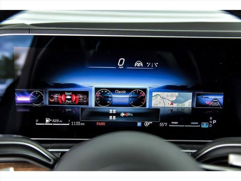 Certified 2025 Mercedes-Benz GLS 450 4MATIC image 18