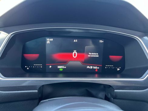 Used 2023 Volkswagen Tiguan SE R-Line image 11