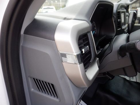 Used 2021 Ford F150 XL RWD image 11