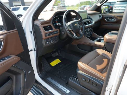 Used 2022 Chevrolet Suburban High Country AWD/4WD image 13