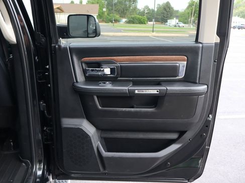 Used 2018 RAM 2500 Laramie AWD/4WD image 25