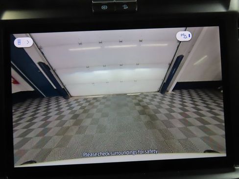 Used 2025 Ford F450 Platinum w/ FX4 Off-Road Package image 15