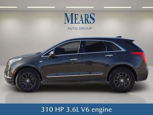 Used 2018 Cadillac XT5 Luxury w/ Driver Awareness Package image 3