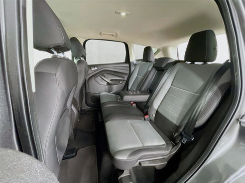 Used 2015 Ford Escape SE image 24