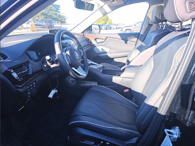 Used 2023 Acura RDX w/ Advance Package AWD/4WD image 5