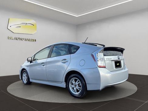 Used 2011 Toyota Prius Two image 5