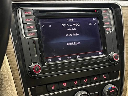 Used 2016 Volkswagen Passat 1.8T SE image 23