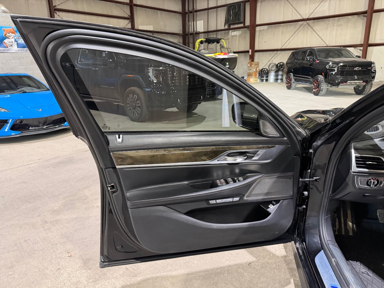 Used 2016 BMW 750i xDrive AWD/4WD image 11