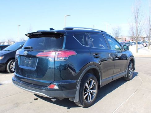 Used 2018 Toyota RAV4 XLE image 7