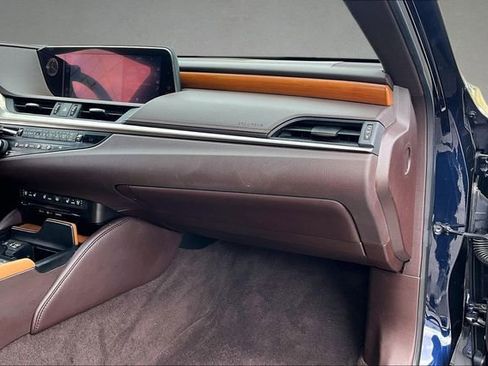 Used 2019 Lexus ES 350 Ultra Luxury w/ Accessory Package FWD image 15