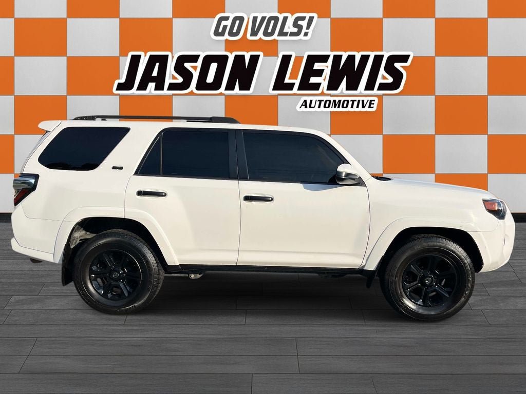Used 2015 Toyota 4Runner SR5 RWD image 2