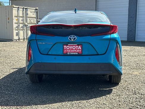 Used 2017 Toyota Prius Prime Advanced w/ Protection Package FWD image 6