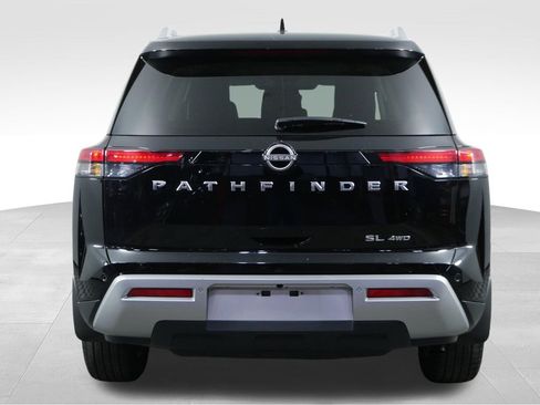 Used 2025 Nissan Pathfinder SL AWD/4WD image 9