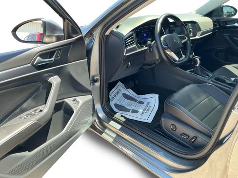 Used 2023 Volkswagen Jetta SE FWD image 24