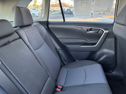 Used 2025 Toyota RAV4 XLE image 39