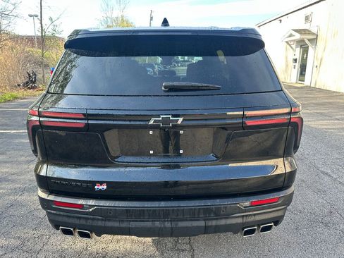 Used 2024 Chevrolet Traverse LS w/ Midnight/Sport Edition FWD image 16