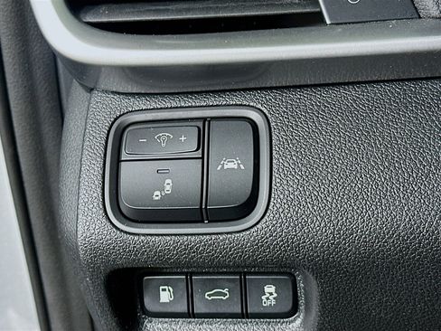 Used 2020 Kia Optima LX image 17