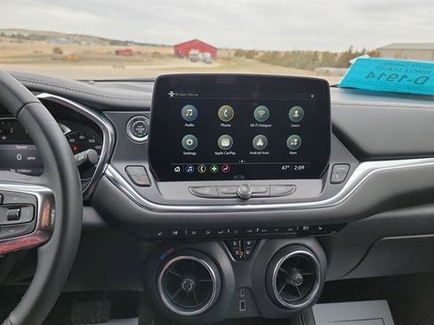 Used 2023 Chevrolet Blazer LT image 16