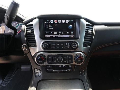 Used 2019 Chevrolet Suburban Premier w/ Premier Plus Edition AWD/4WD image 16