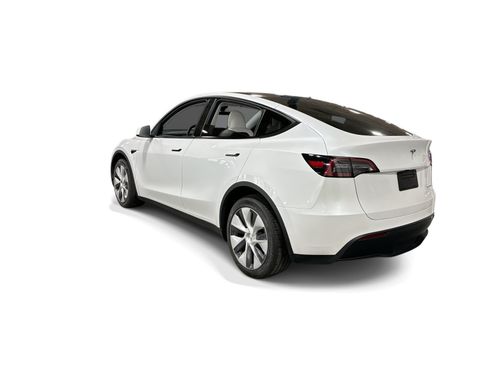 Certified 2023 Tesla Model Y Long Range AWD/4WD image 4