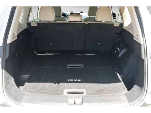 Used 2023 Nissan Rogue SL w/ SL Premium Package FWD image 9