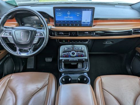 Used 2022 Lincoln Nautilus Reserve w/ Equipment Group 201A image 14