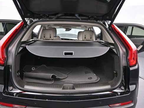 Used 2022 Cadillac XT4 Luxury w/ Cold Weather Package image 20