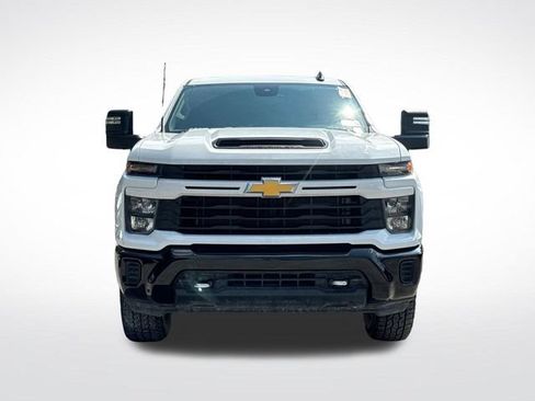 Used 2024 Chevrolet Silverado 2500 Custom w/ Custom Value Package AWD/4WD image 9