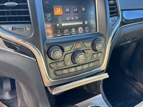 Used 2016 Jeep Grand Cherokee Limited 75th Anniversary image 21