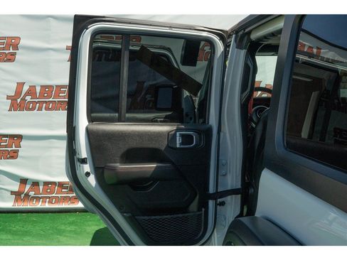 Used 2023 Jeep Wrangler Unlimited Rubicon 4xe AWD/4WD image 38