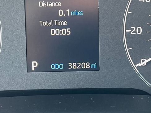 Used 2024 Toyota Corolla LE image 15