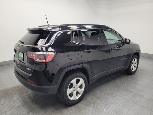 Used 2019 Jeep Compass Latitude w/ Cold Weather Group image 10