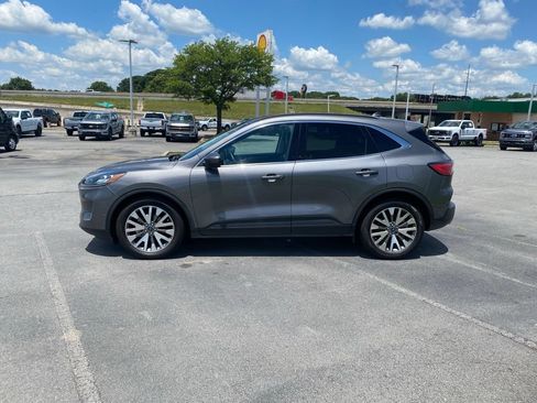 Used 2021 Ford Escape Titanium FWD image 4