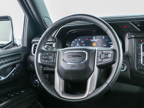 Used 2023 GMC Yukon Denali AWD/4WD image 13