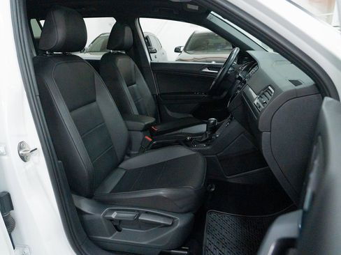 Used 2020 Volkswagen Tiguan SE R-Line w/ 3rd Row Seat Package image 35