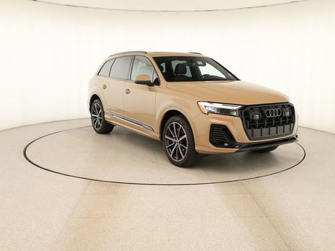 Certified 2025 Audi Q7 2.0T Premium Plus w/ Premium Plus Package AWD/4WD image 10