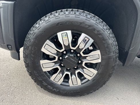 New 2026 GMC Sierra 2500 Denali w/ Denali Reserve Package AWD/4WD image 33