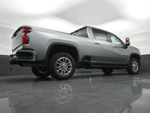 Used 2024 Chevrolet Silverado 2500 LTZ w/ LTZ Convenience Package AWD/4WD image 28
