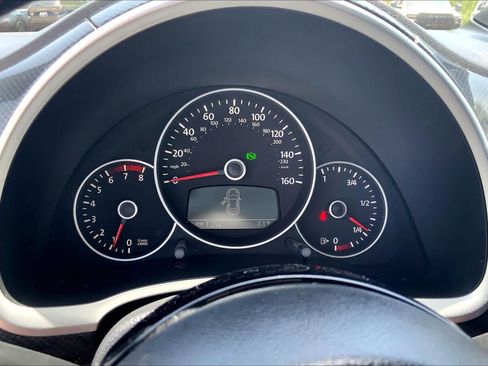 Used 2012 Volkswagen Beetle 2.0T FWD image 21