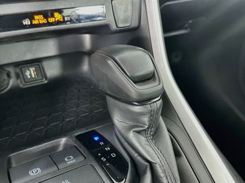 Used 2025 Toyota RAV4 XLE AWD/4WD image 25