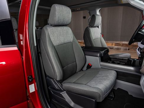 Used 2026 Ford F250 XLT w/ XLT Premium Package image 31