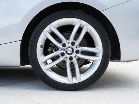 Used 2017 BMW 230i Coupe image 32