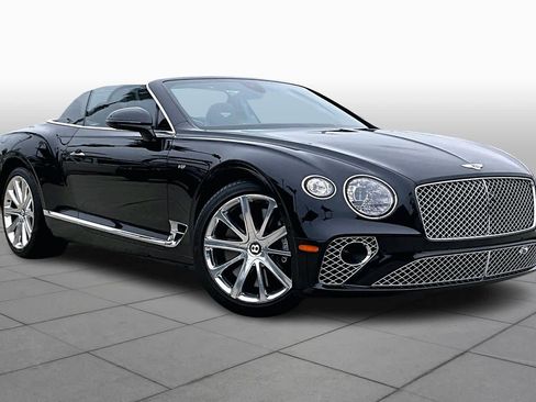 Used 2021 Bentley Continental GT image 2